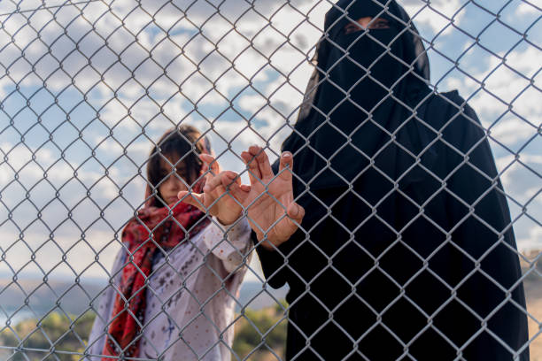 Los refugiados afganos luchan por navegar el sistema de inmigración estadounidense